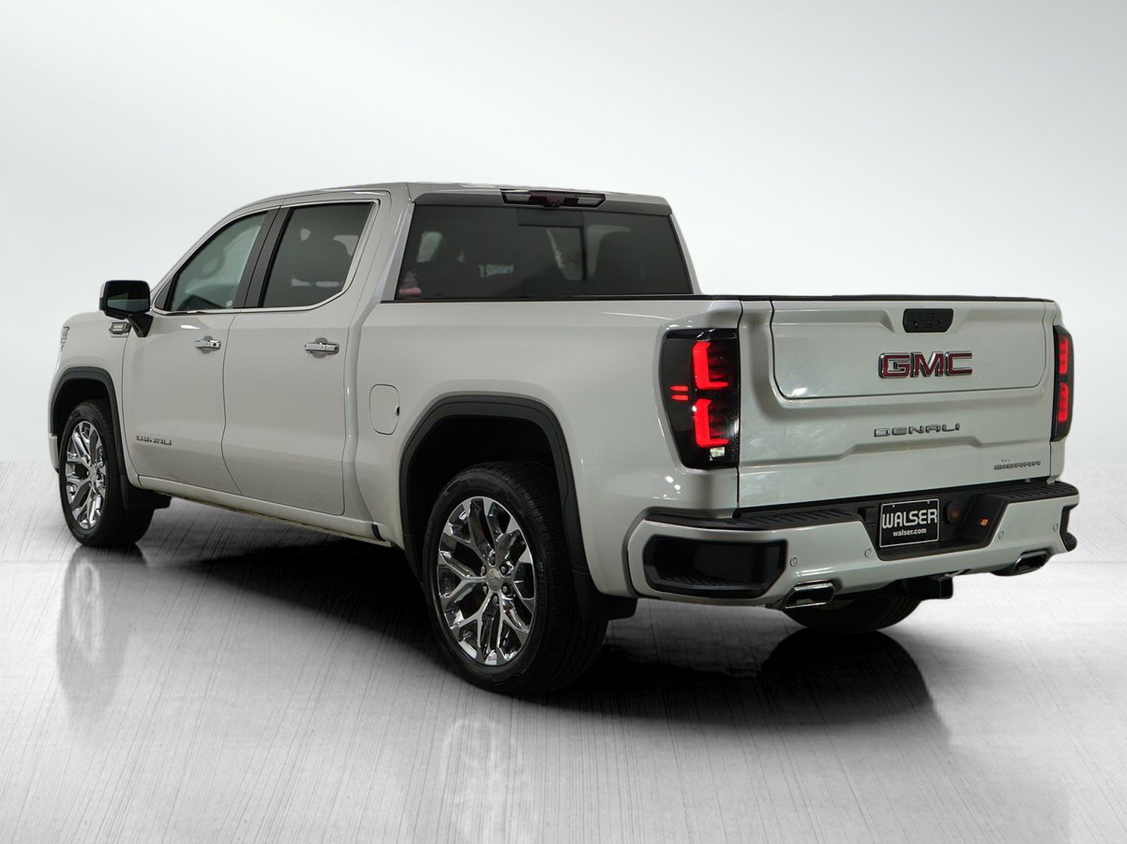 Used 2020 GMC Sierra 1500 Denali w/ Denali Premium Package image 3