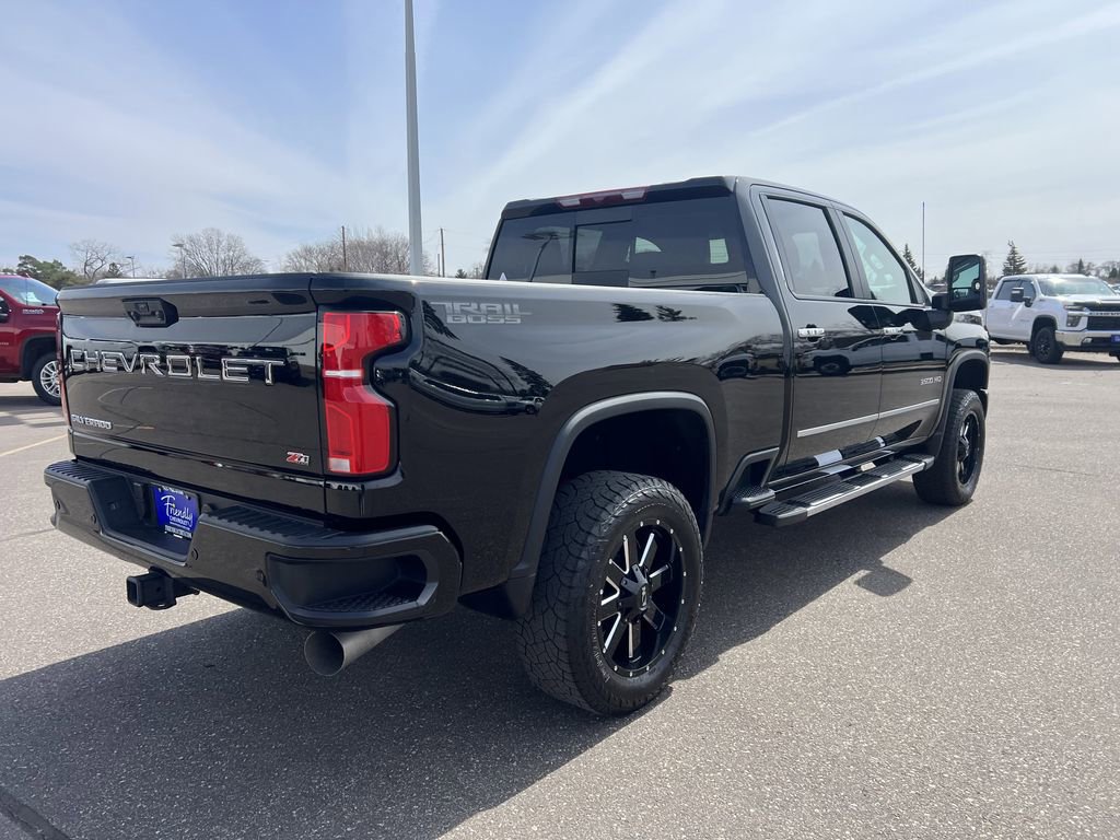 Used 2025 Chevrolet Silverado 3500 LT w/ Trail Boss Package AWD/4WD image 11