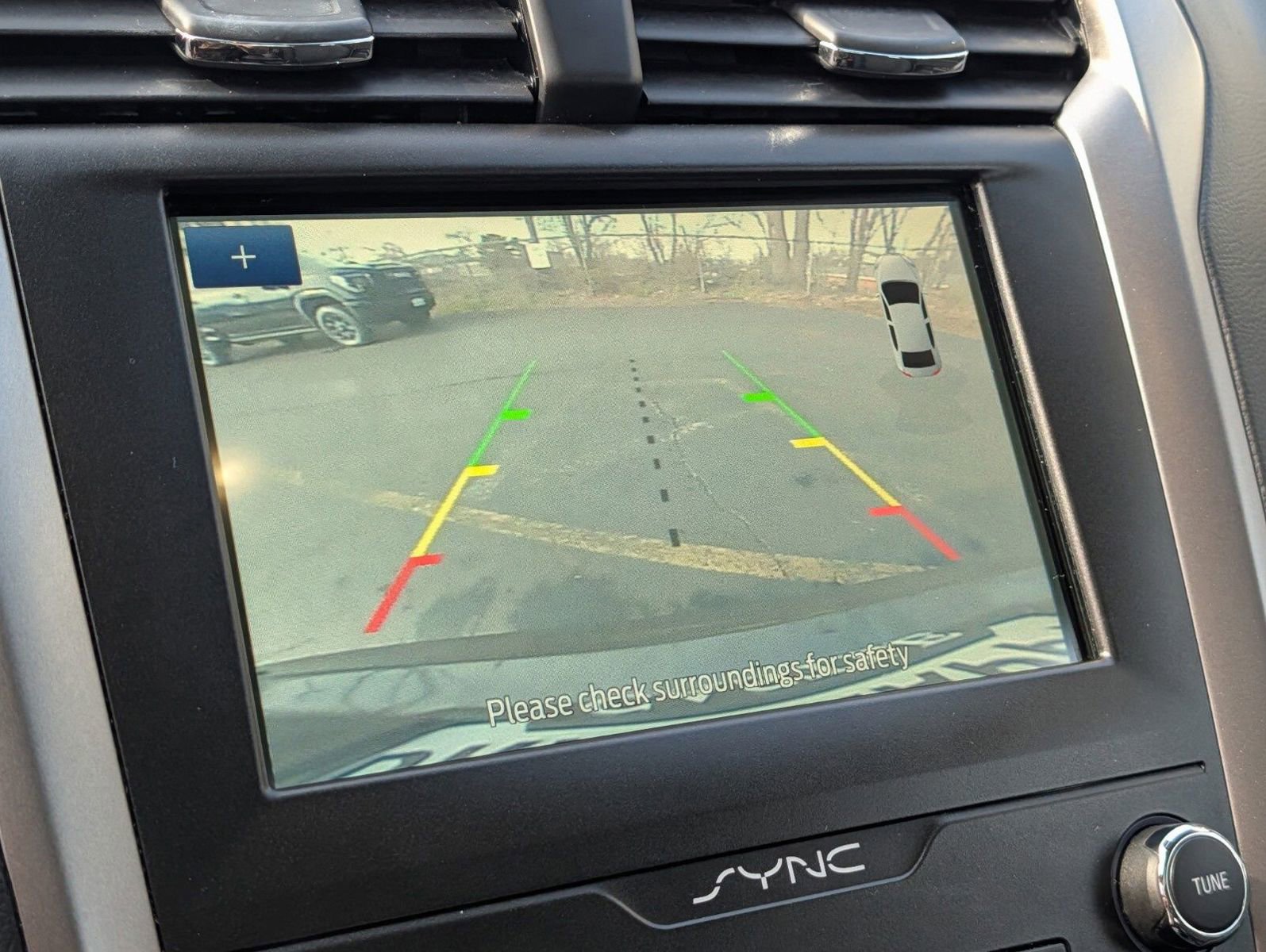 Used 2020 Ford Fusion SE image 8