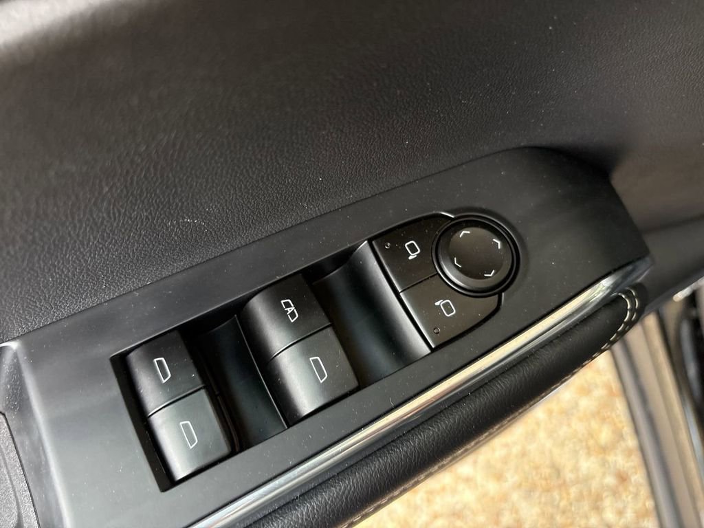 Certified 2025 GMC Acadia Elevation image 23