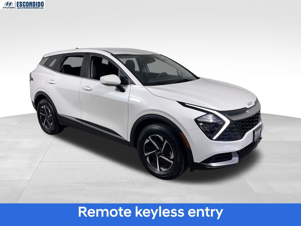 Used 2023 Kia Sportage LX AWD/4WD image 7