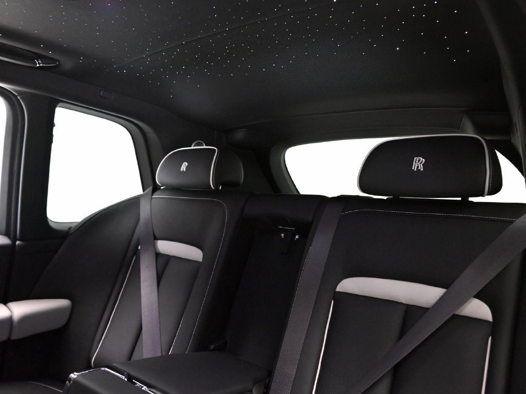 New 2027 Rolls-Royce Cullinan Black Badge AWD/4WD image 21