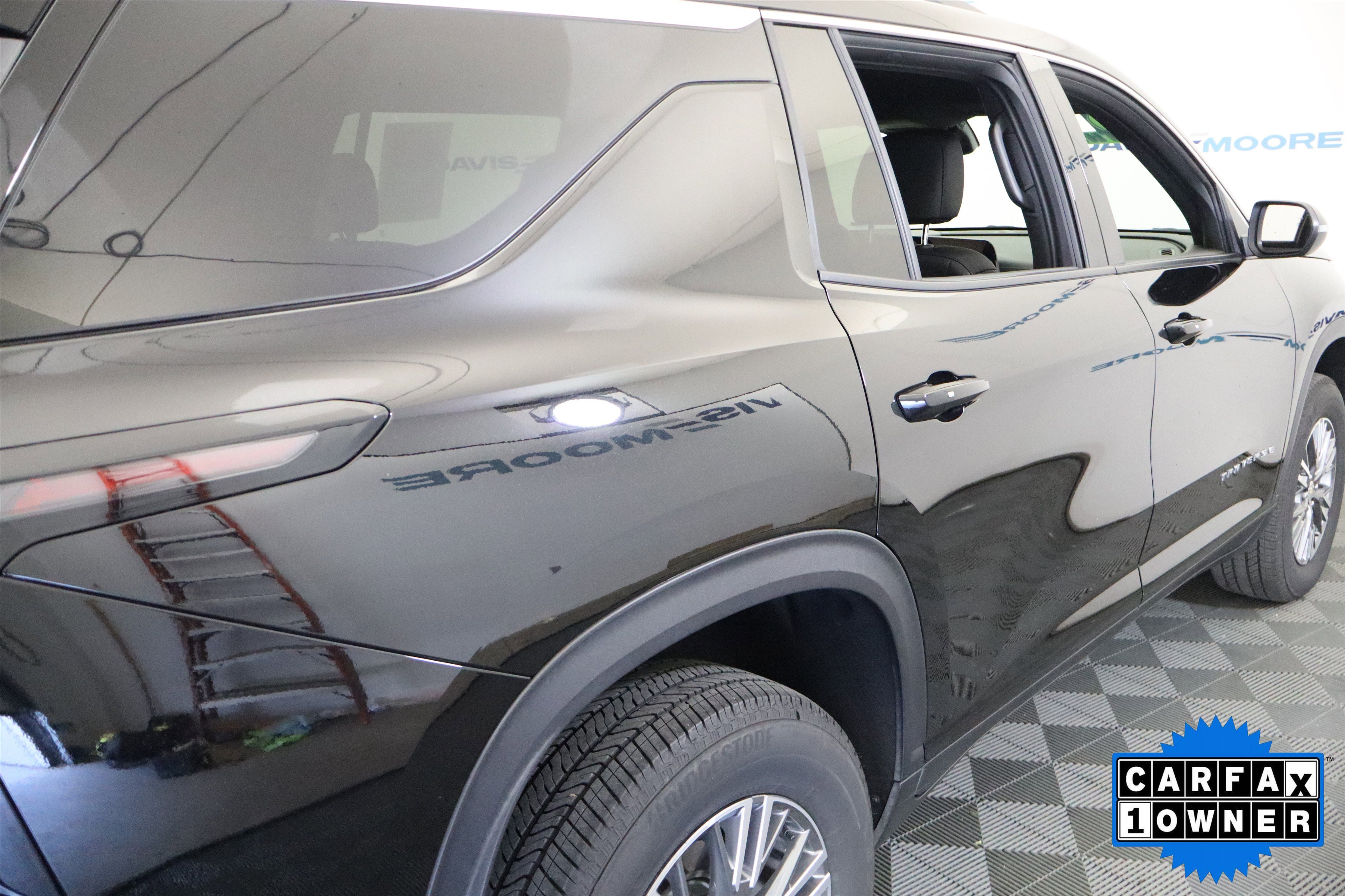 Used 2026 Chevrolet Traverse LT AWD/4WD image 7