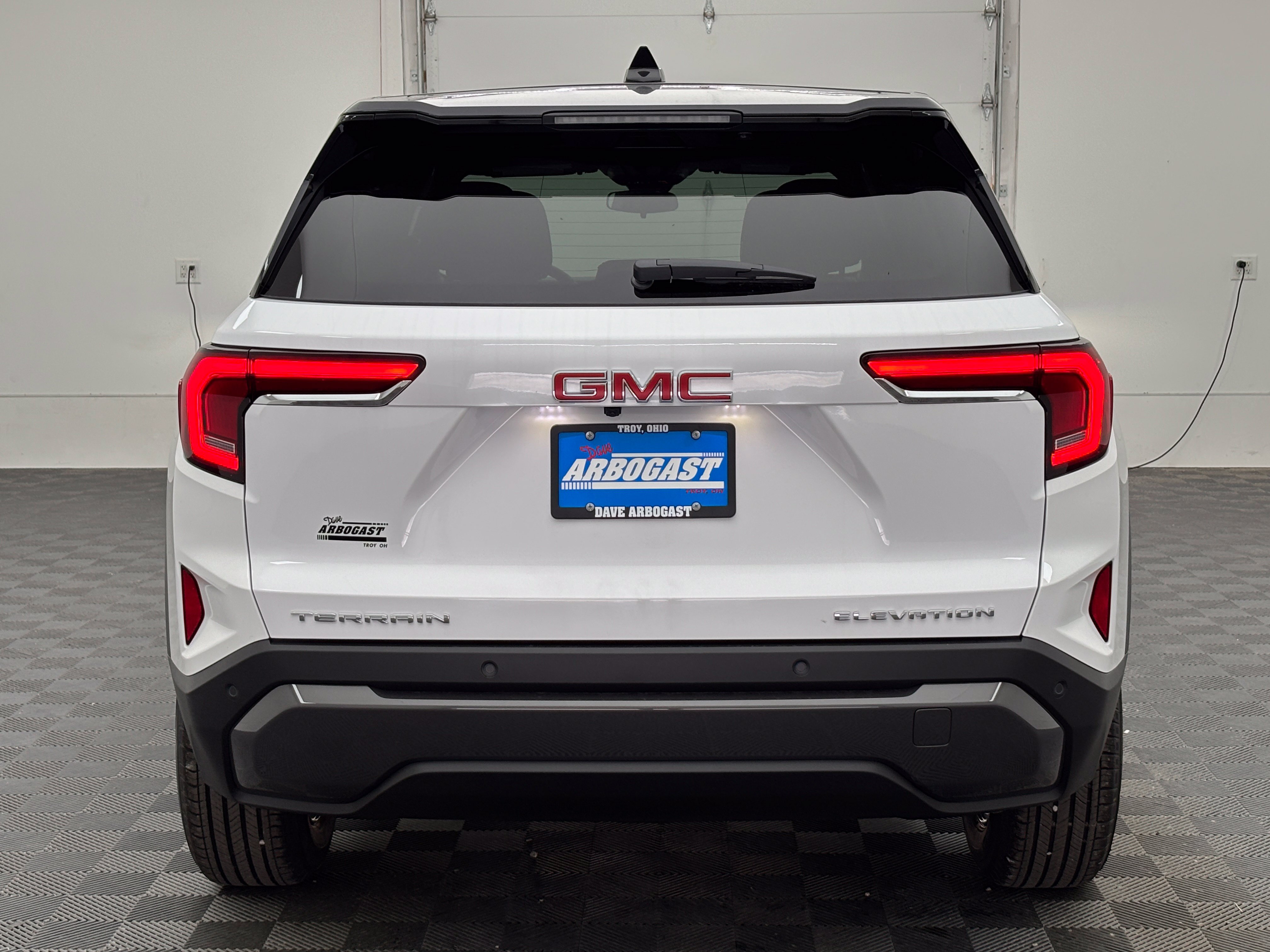 New 2027 GMC Terrain Elevation FWD image 8