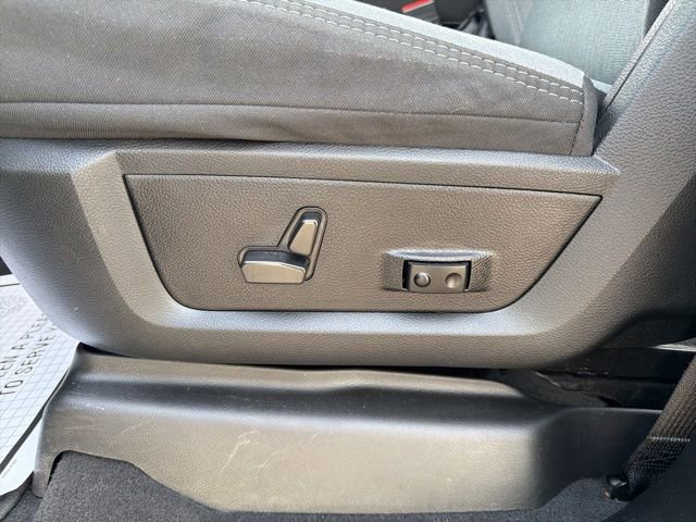 Used 2024 RAM 3500 Big Horn AWD/4WD image 24