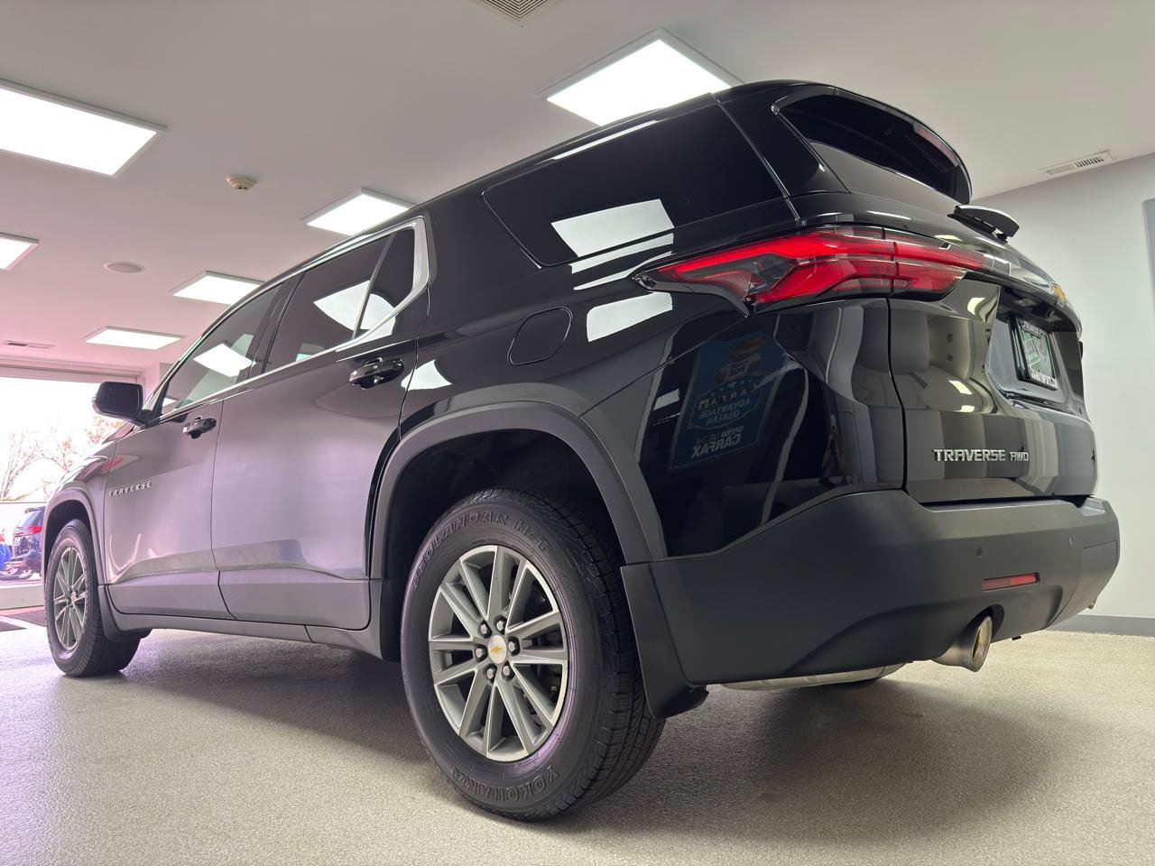 Used 2022 Chevrolet Traverse LT w/ LPO, Floor Liner Package AWD/4WD image 5