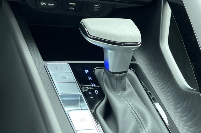 New 2026 Hyundai Elantra Hybrid FWD image 19