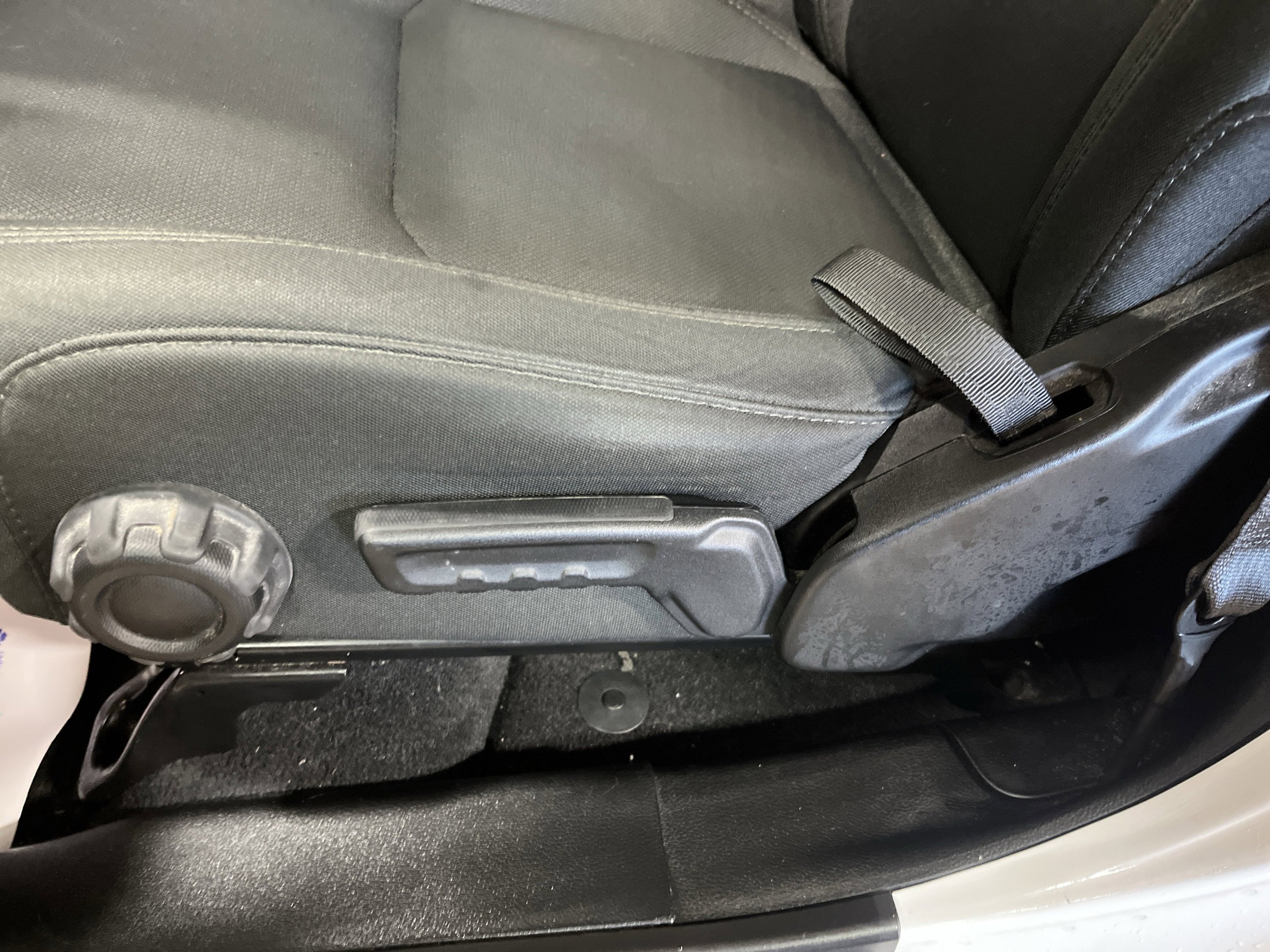 Used 2022 Jeep Wrangler Unlimited Sport image 12