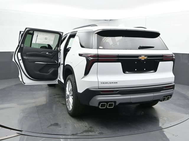 New 2026 Chevrolet Traverse LT w/ LPO, Floor Liner Package FWD image 51