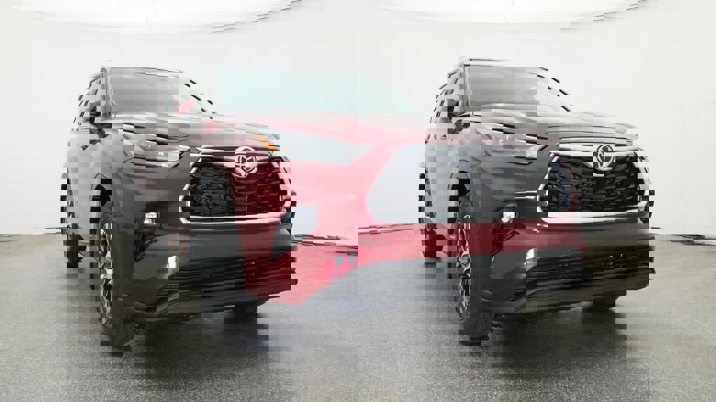 New 2026 Toyota Highlander XLE image 30