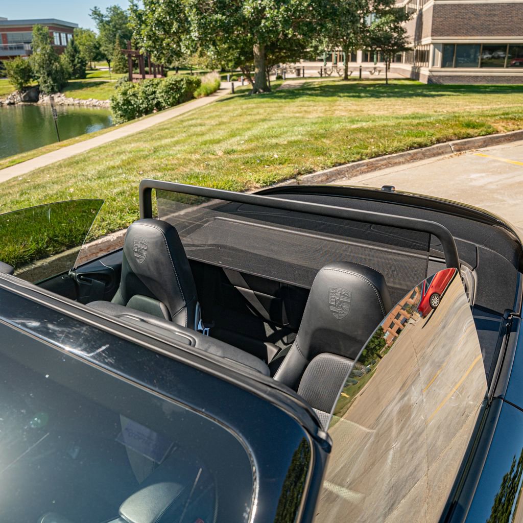 Used 2018 Porsche 911 Carrera 4S image 27