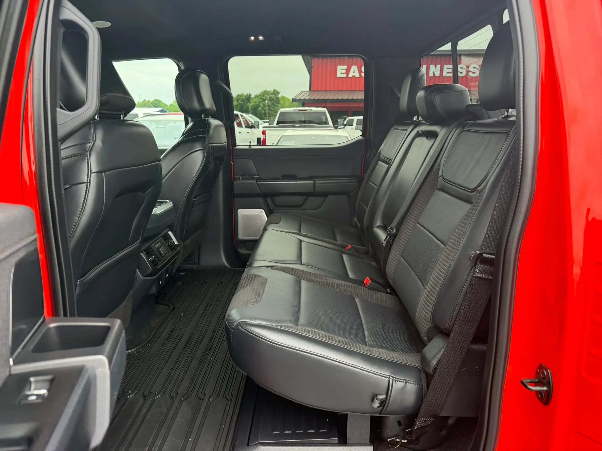 Used 2022 Ford F150 Raptor w/ Equipment Group 801A High AWD/4WD image 18