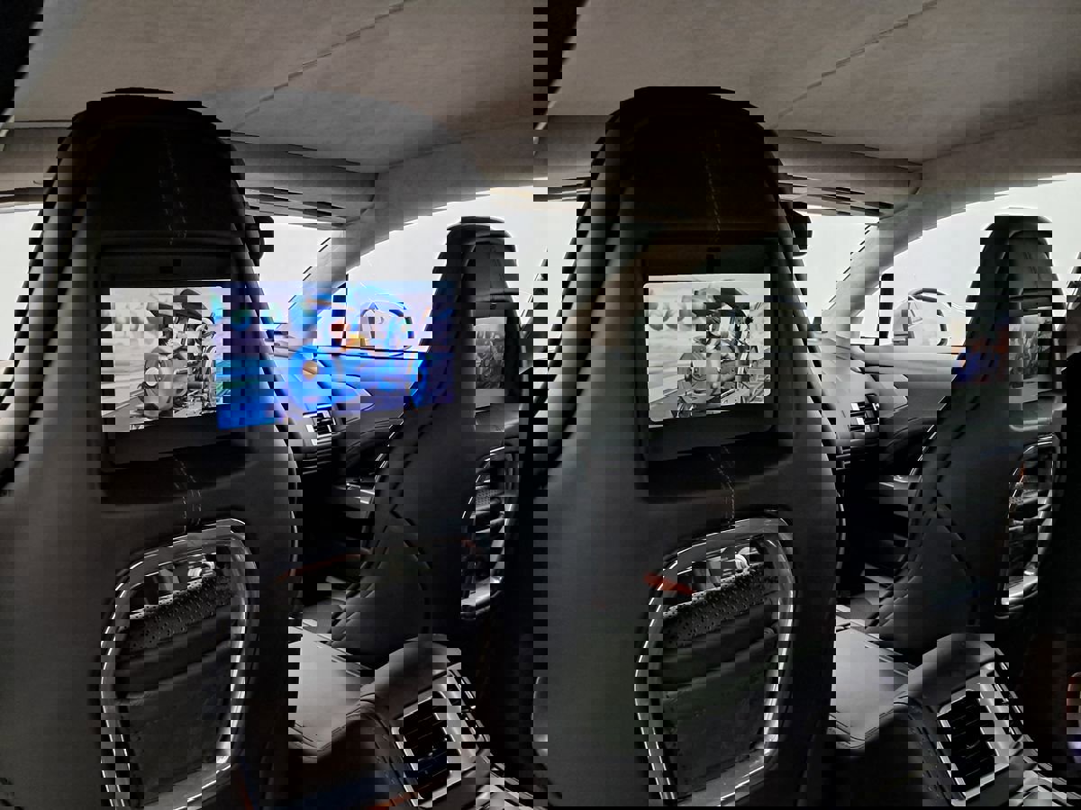 Used 2011 Aston Martin Rapide image 3