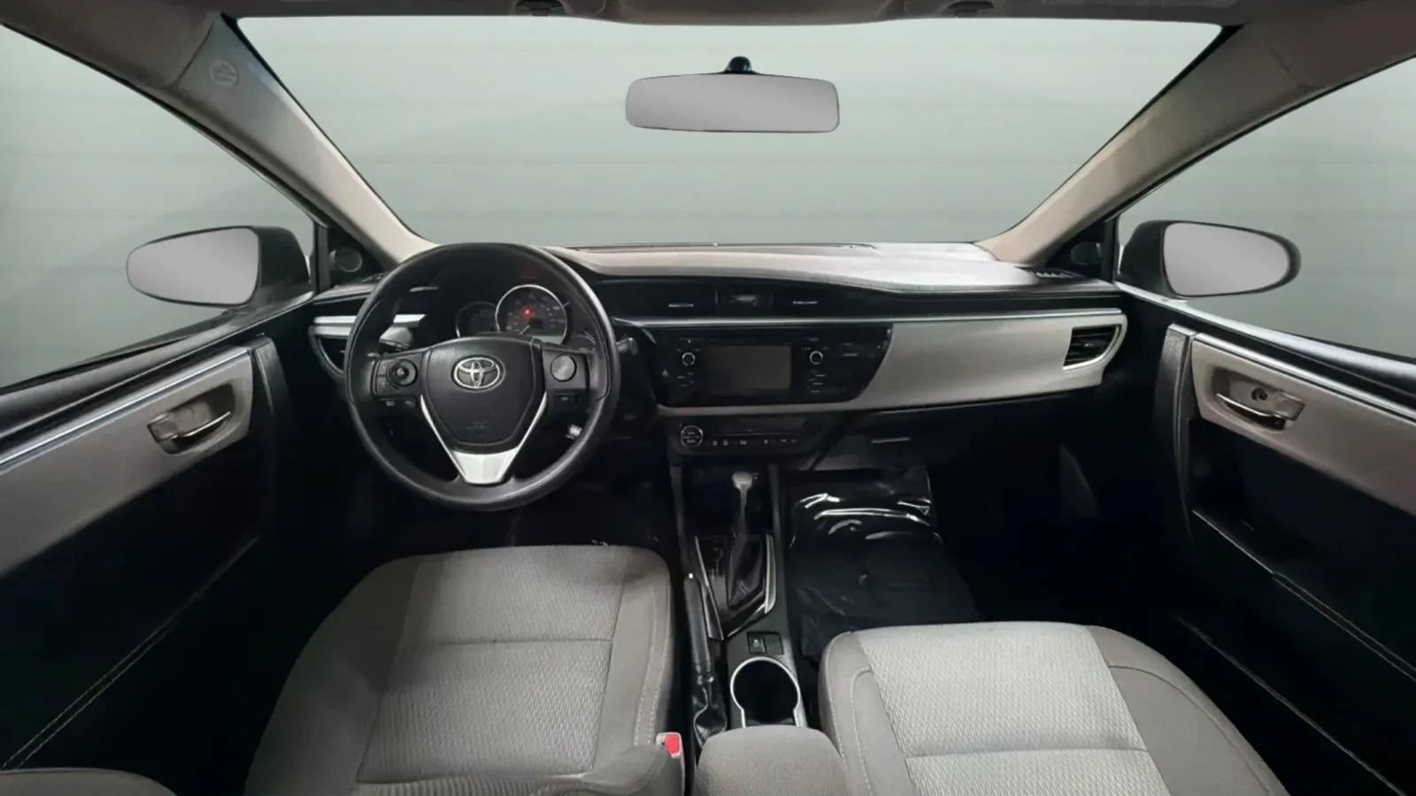Used 2016 Toyota Corolla LE FWD image 9