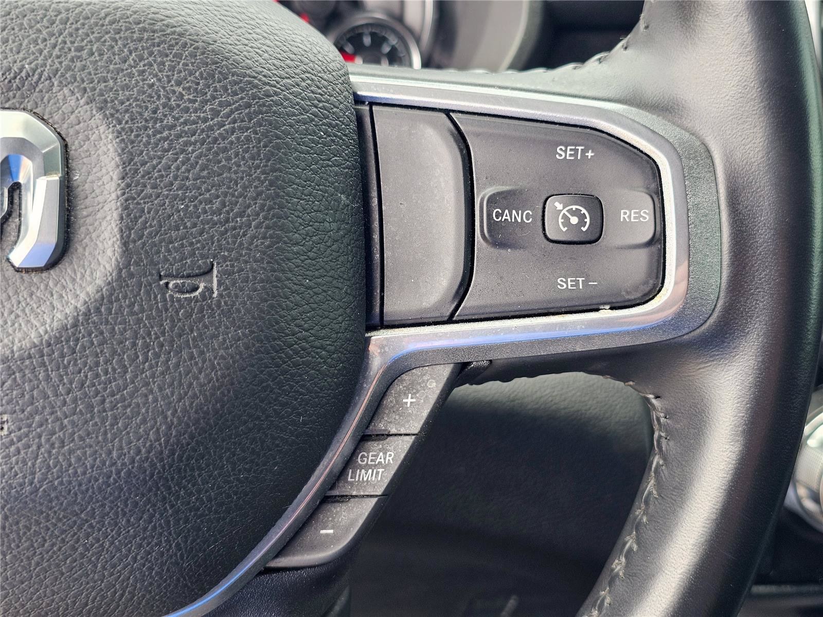 Used 2022 RAM 1500 Laramie w/ Sport Appearance Package AWD/4WD image 22