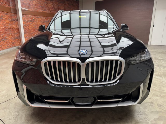 Used 2025 BMW X5 xDrive50e w/ Premium Package image 8