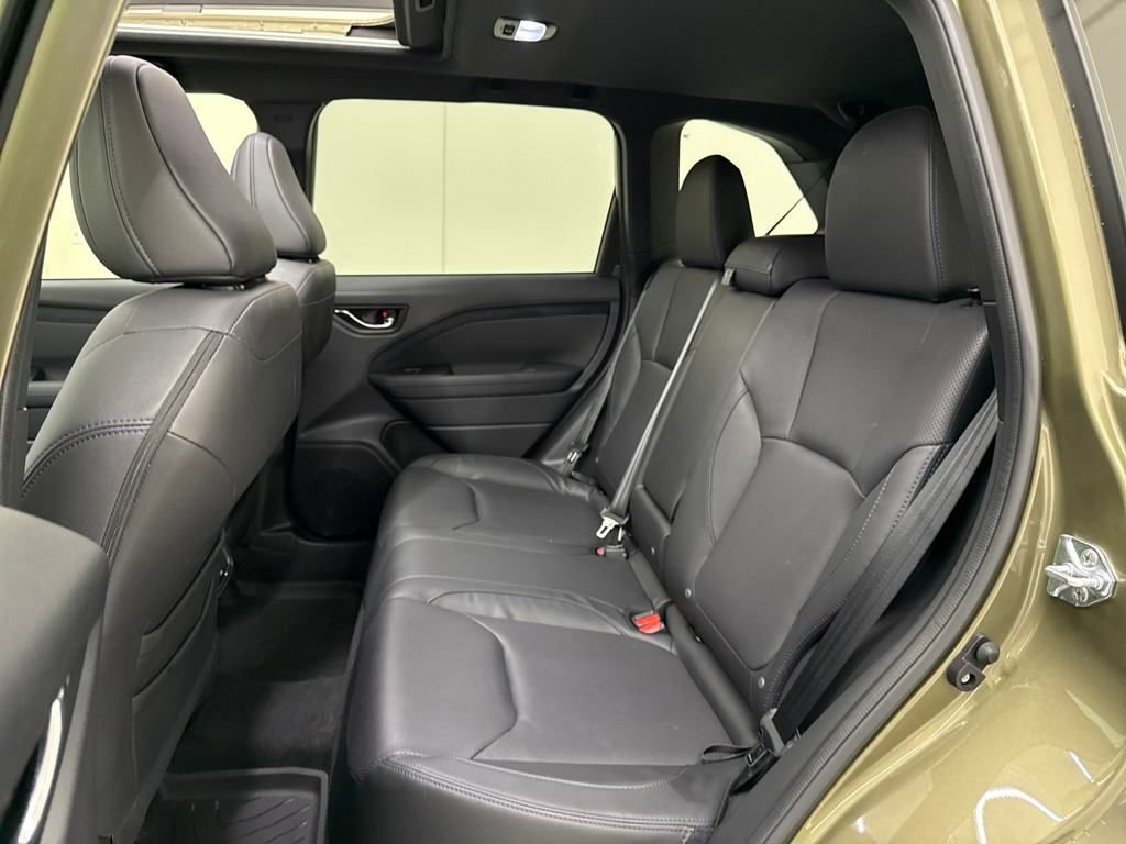 Used 2025 Subaru Forester Limited image 26