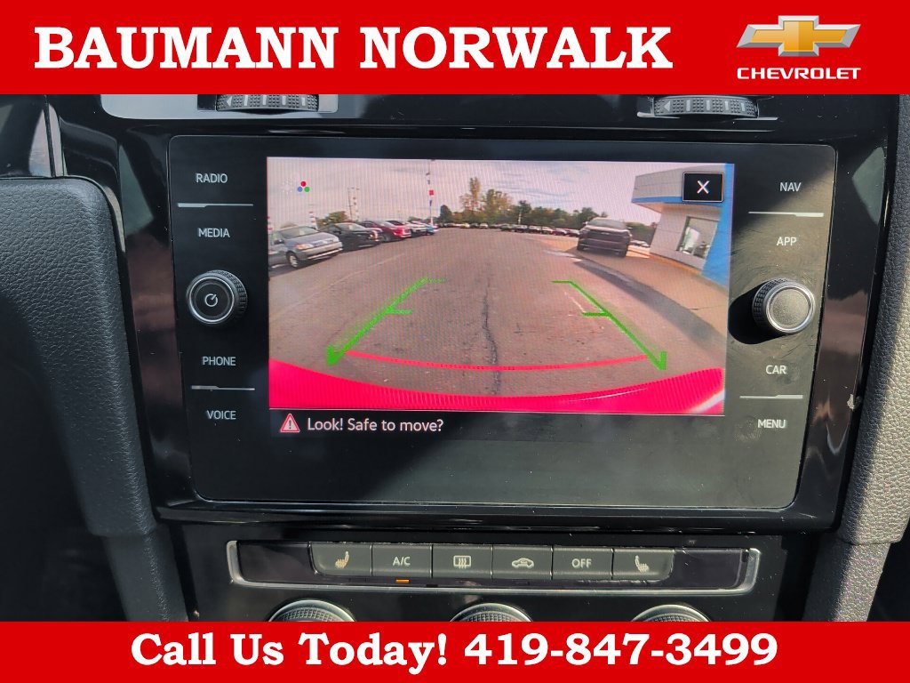 Used 2021 Volkswagen GTI SE FWD image 30