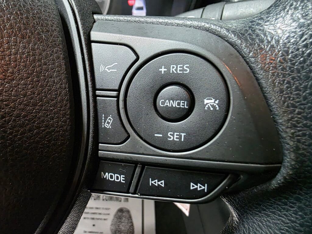 Used 2021 Toyota Corolla LE FWD image 13