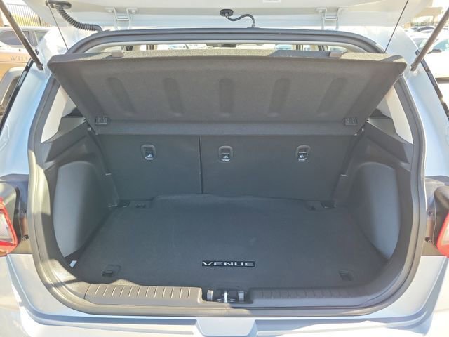New 2026 Hyundai Venue SEL image 22