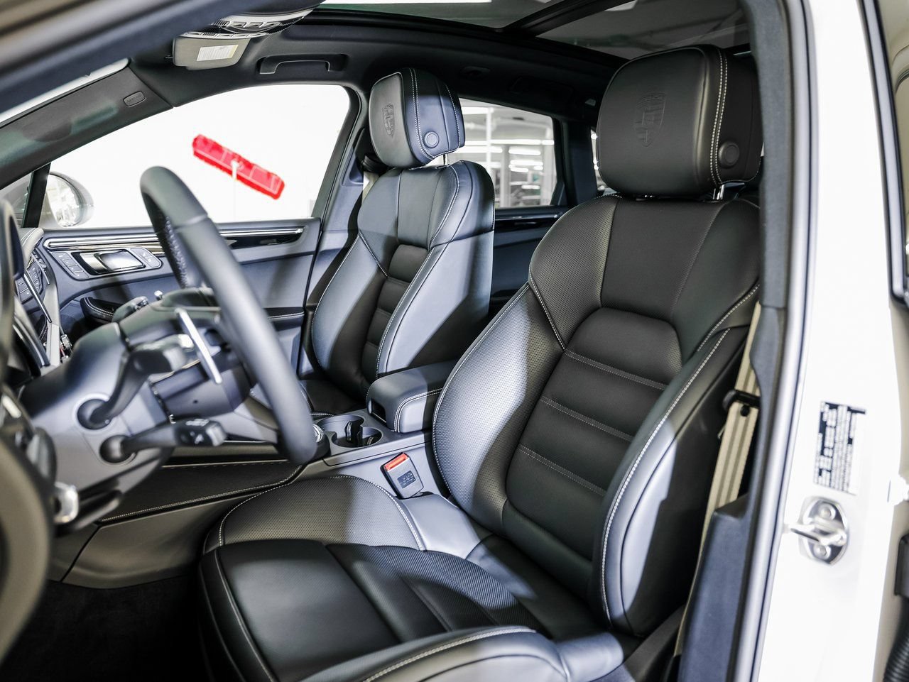 New 2026 Porsche Macan S AWD/4WD image 5