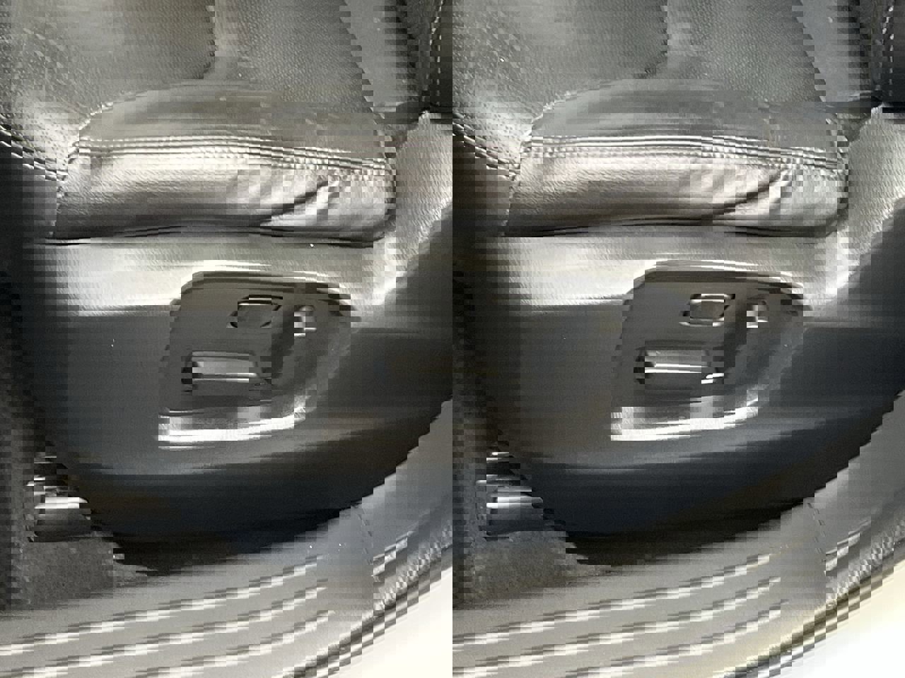 Used 2019 MAZDA CX-9 Touring w/ Touring Premium Package image 10