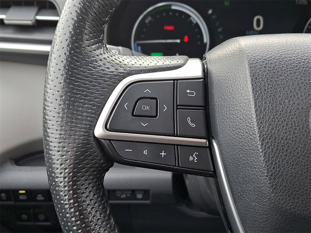 Certified 2024 Toyota Sienna Limited image 21