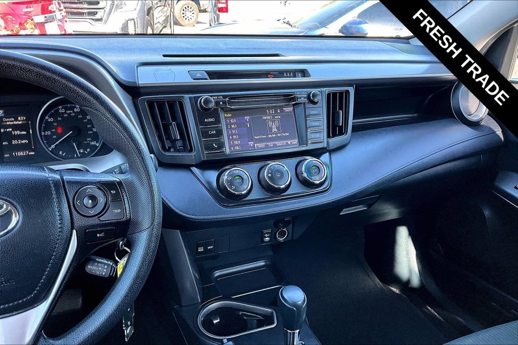Used 2018 Toyota RAV4 LE AWD/4WD image 9