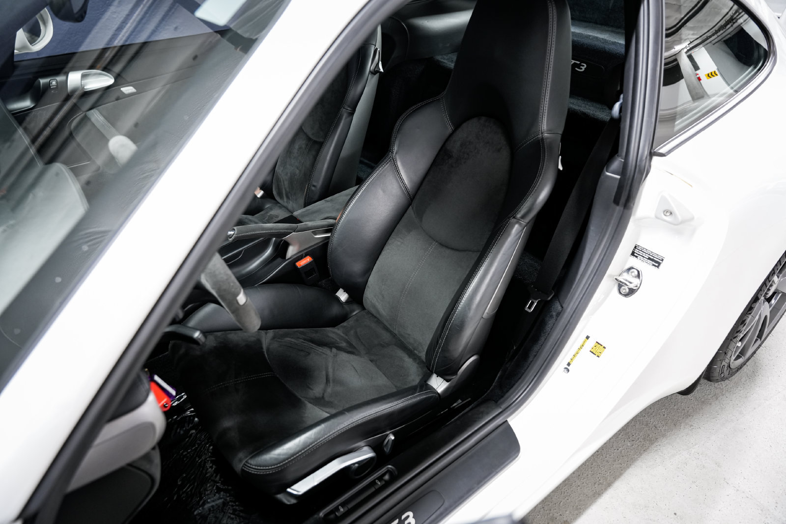 Used 2010 Porsche 911 GT3 RWD image 18