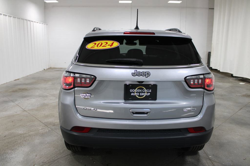 Used 2024 Jeep Compass Latitude image 8