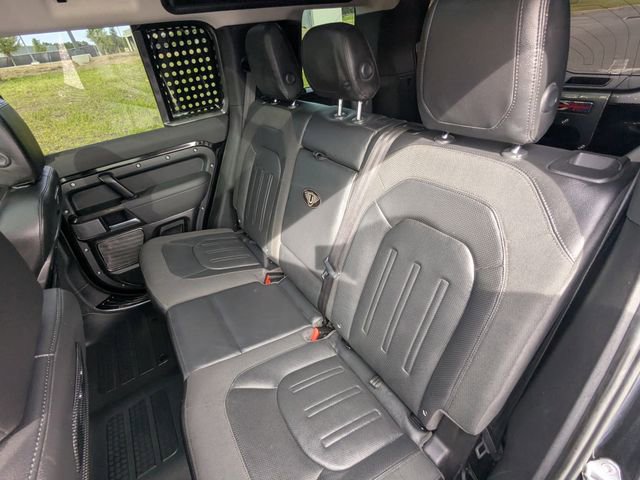 Used 2020 Land Rover Defender 110 SE AWD/4WD image 14