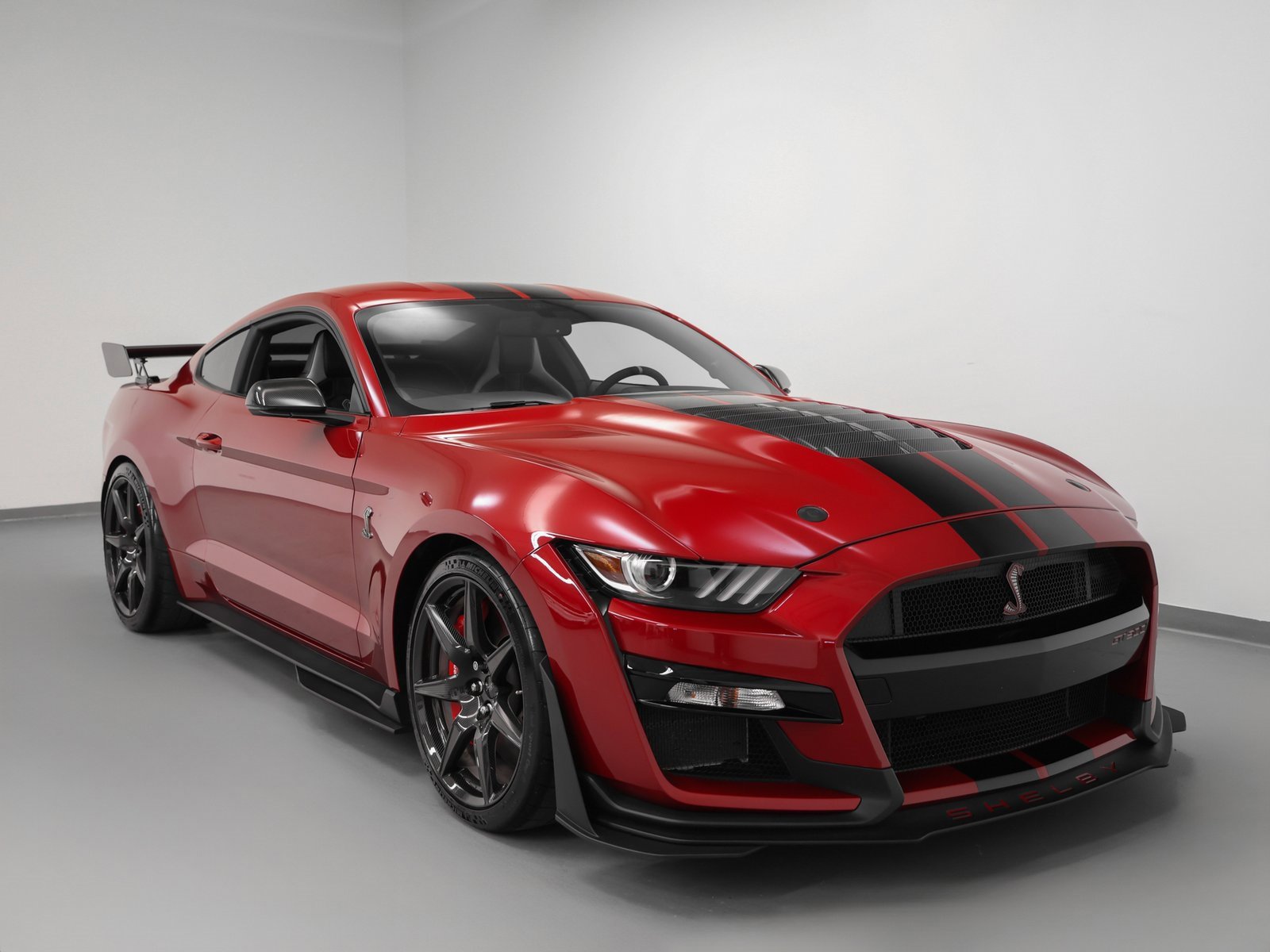 Used 2020 Ford Mustang Shelby GT500 w/ Carbon Fiber Track Pack image 10