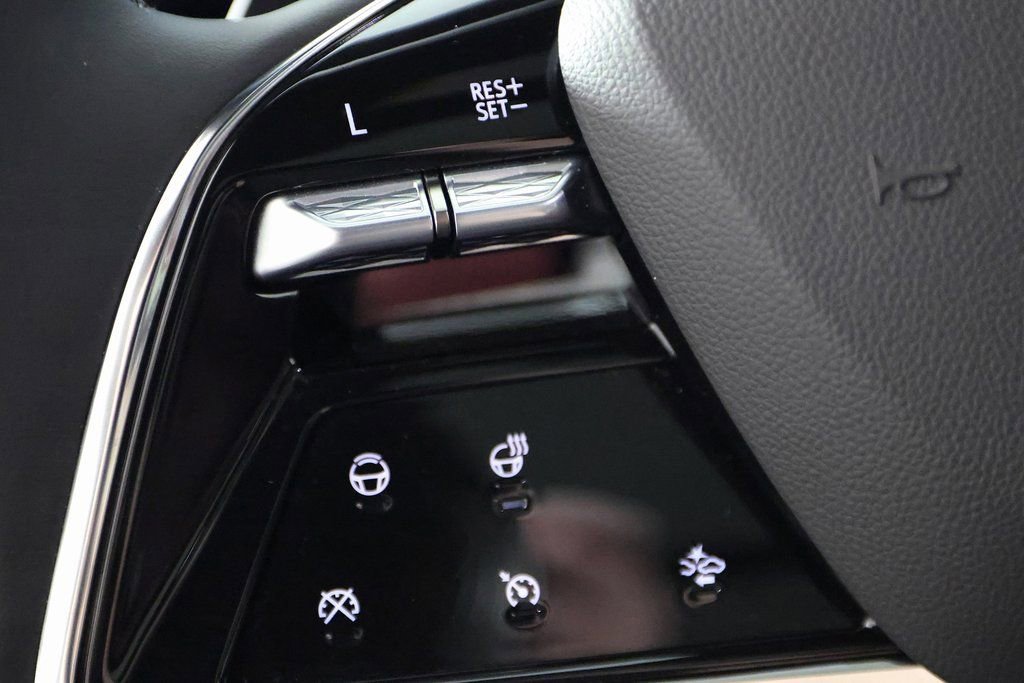 Used 2026 Cadillac Escalade ESV Sport w/ Touring Package image 25