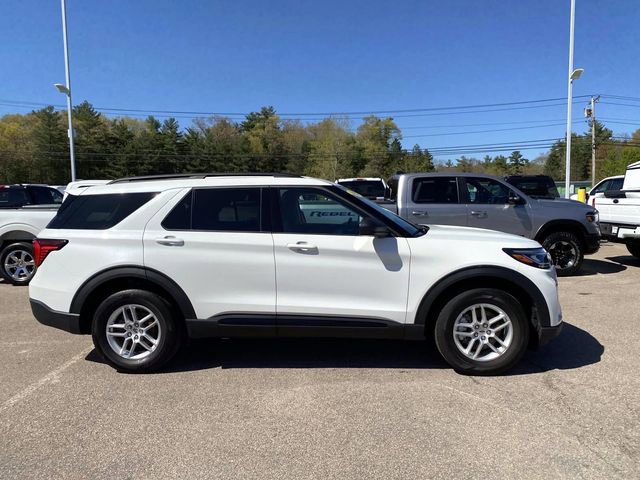 Used 2026 Ford Explorer Active AWD/4WD image 2