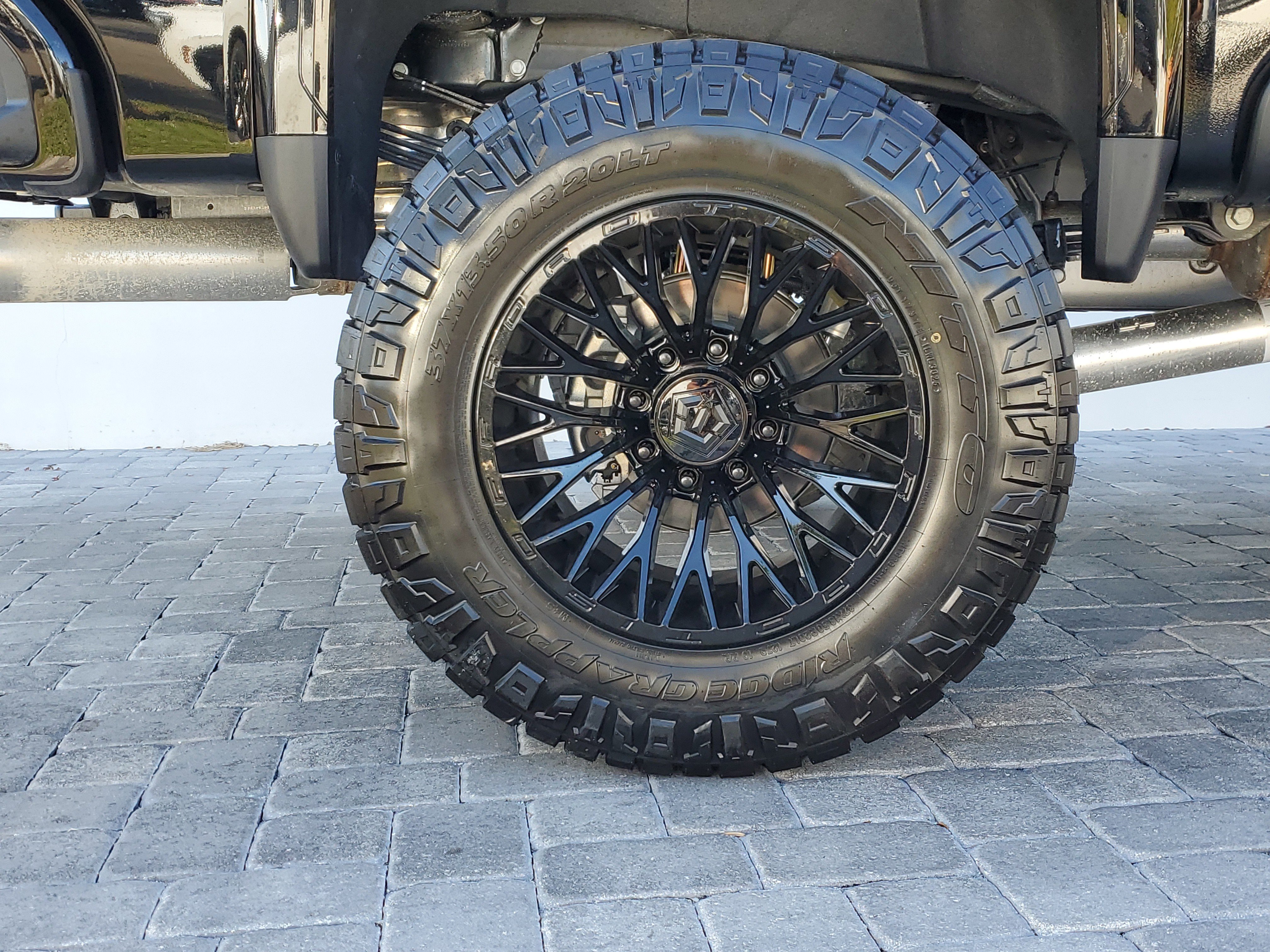 New 2026 GMC Sierra 2500 Denali w/ Denali Reserve Package image 7