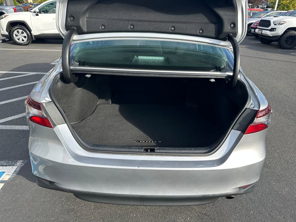 Used 2022 Toyota Camry LE image 25