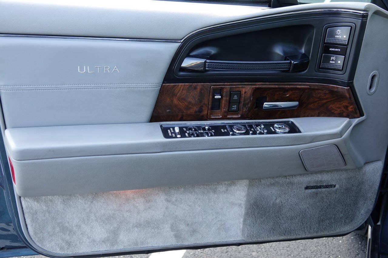 Used 1993 Buick Park Avenue Ultra FWD image 60