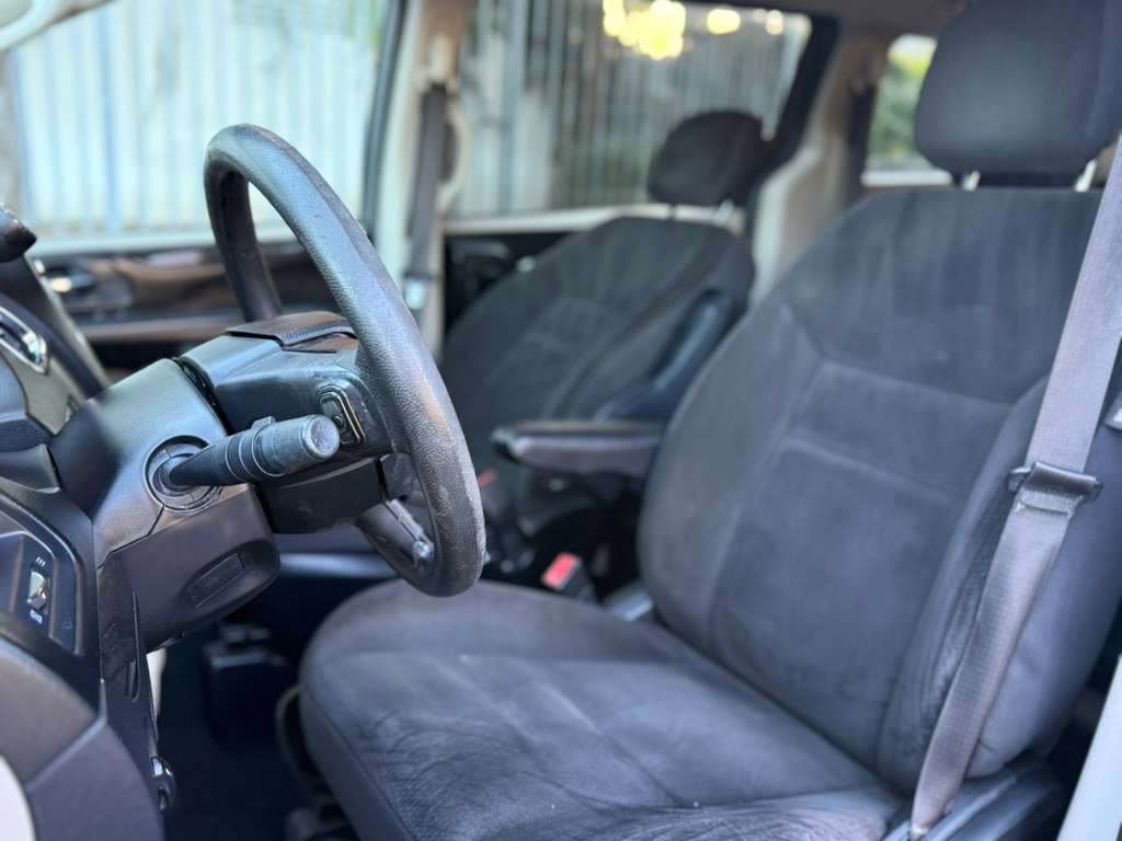 Used 2019 Dodge Grand Caravan SE FWD image 11