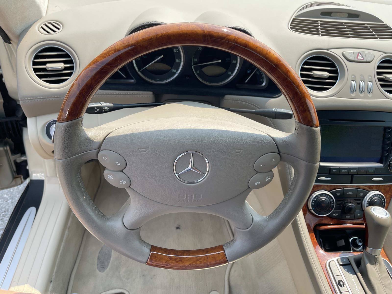 Used 2005 Mercedes-Benz SL 600 image 24