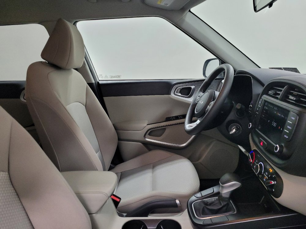 Used 2025 Kia Soul S FWD image 21