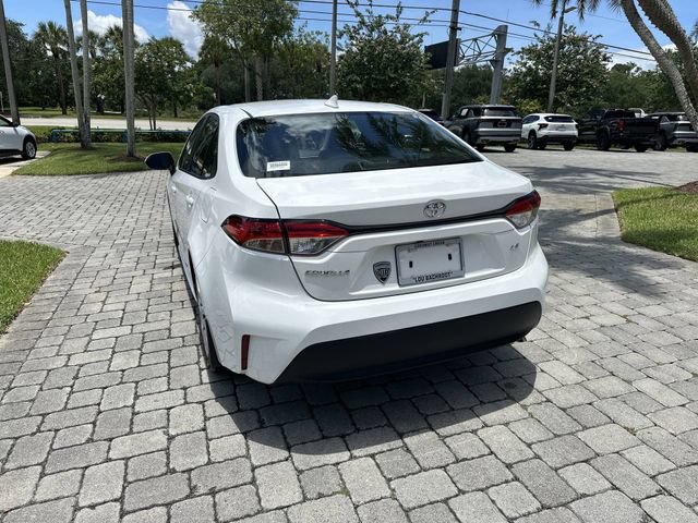 Used 2024 Toyota Corolla LE FWD image 32