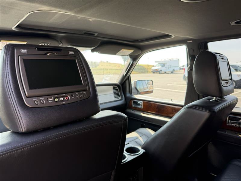Used 2013 Lincoln Navigator L 4WD w/ HD Trailer Tow Pkg image 13