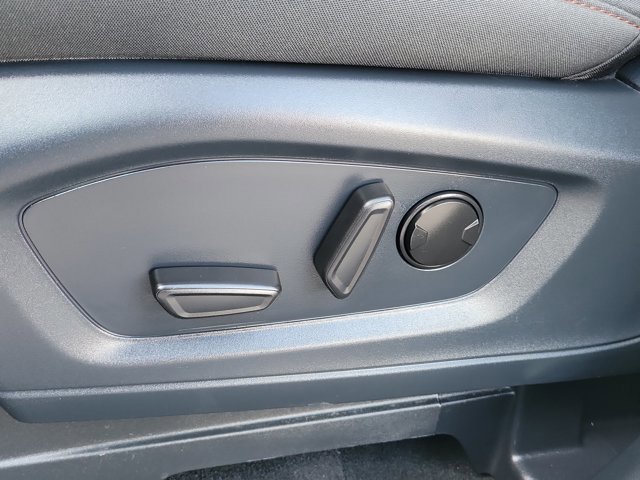 Certified 2025 Ford Explorer Active RWD image 20