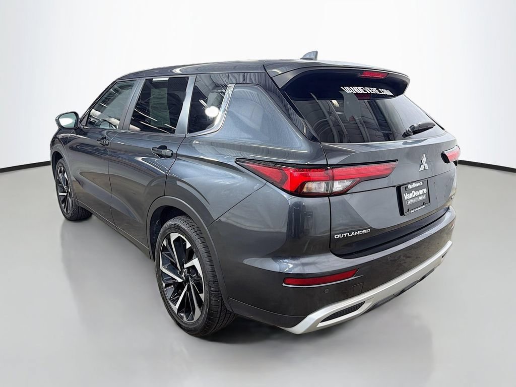 Used 2024 Mitsubishi Outlander SE AWD/4WD image 7