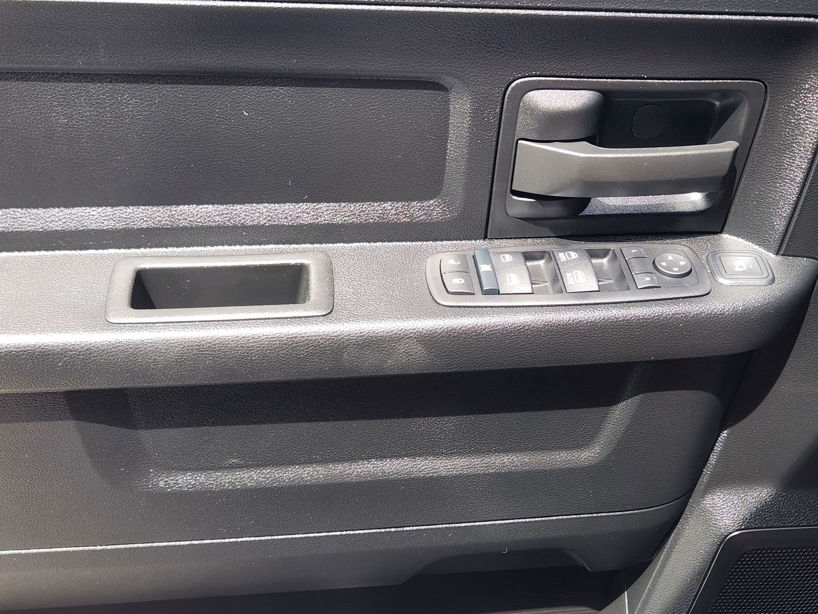 Used 2024 RAM 2500 Tradesman w/ Chrome Appearance Group image 26