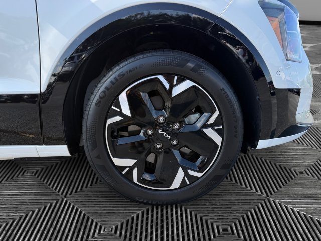 Used 2023 Kia Niro Wave FWD image 9