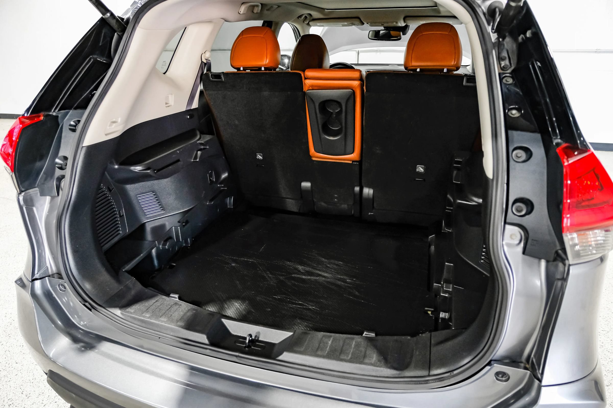 Used 2018 Nissan Rogue SL w/ Premium Package FWD image 62
