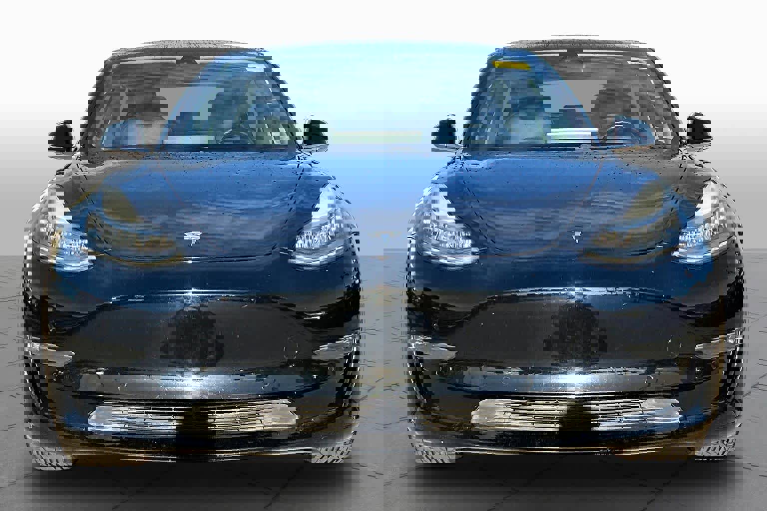 Used 2018 Tesla Model 3 Mid Range image 3