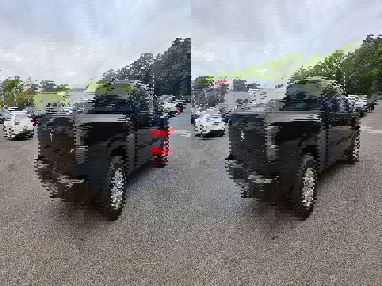 Used 2024 Nissan Frontier SV w/ Technology Package image 7