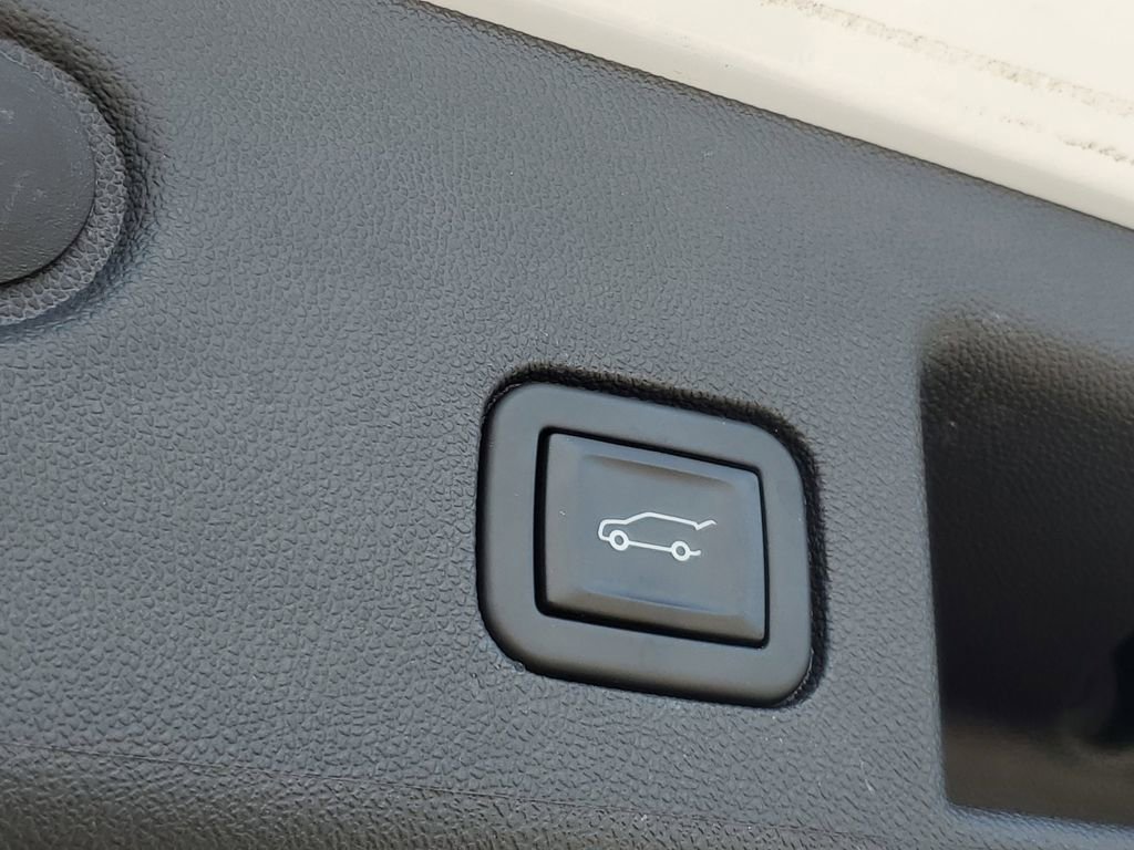 Used 2022 Chevrolet Equinox Premier image 8